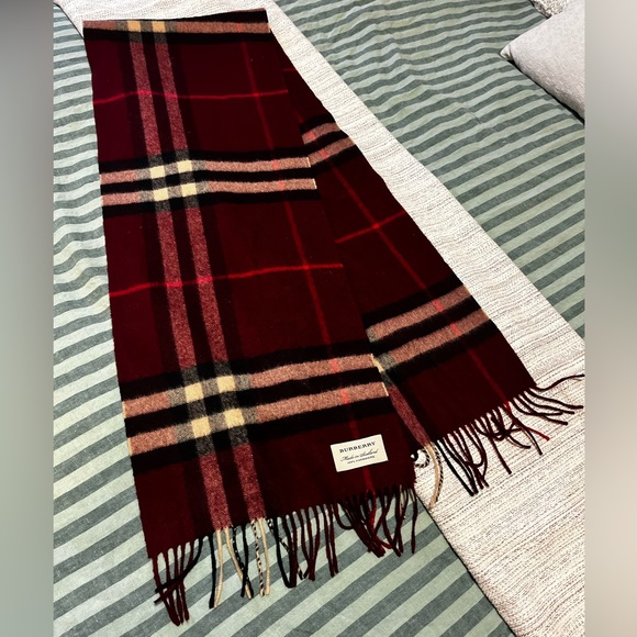 Burberry Cashmere Scarf - Picture 1 of 4